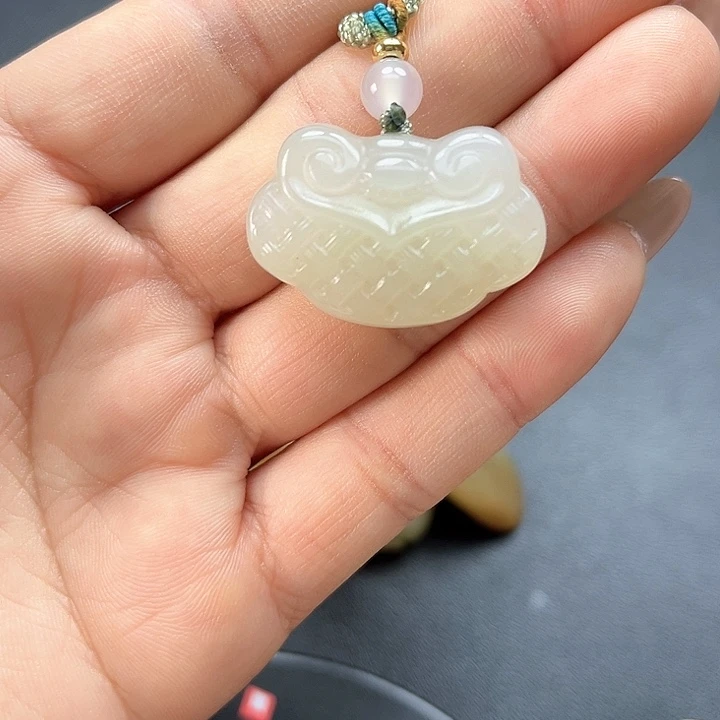 【闪购商品】颈饰未镶嵌和田玉
