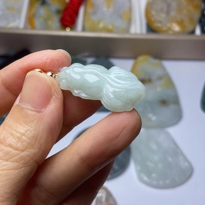 翡翠未镶嵌颈饰翡翠