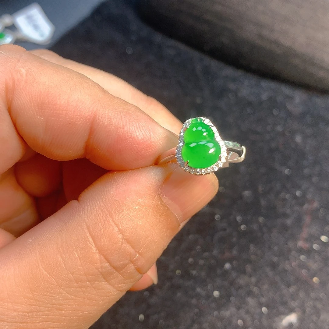 翡翠颈饰银S925镶嵌翡翠