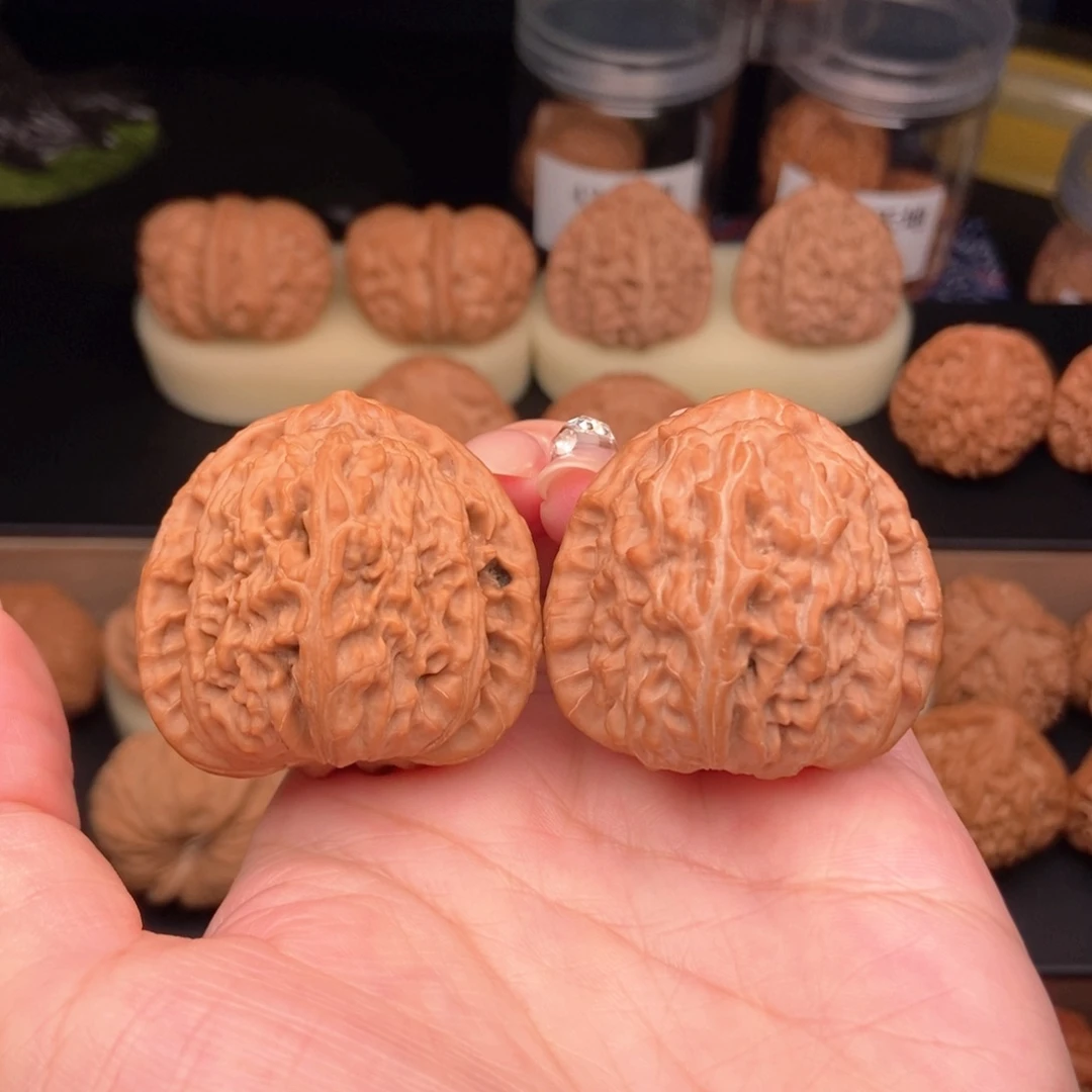 吊坠文玩核桃40.5三角白