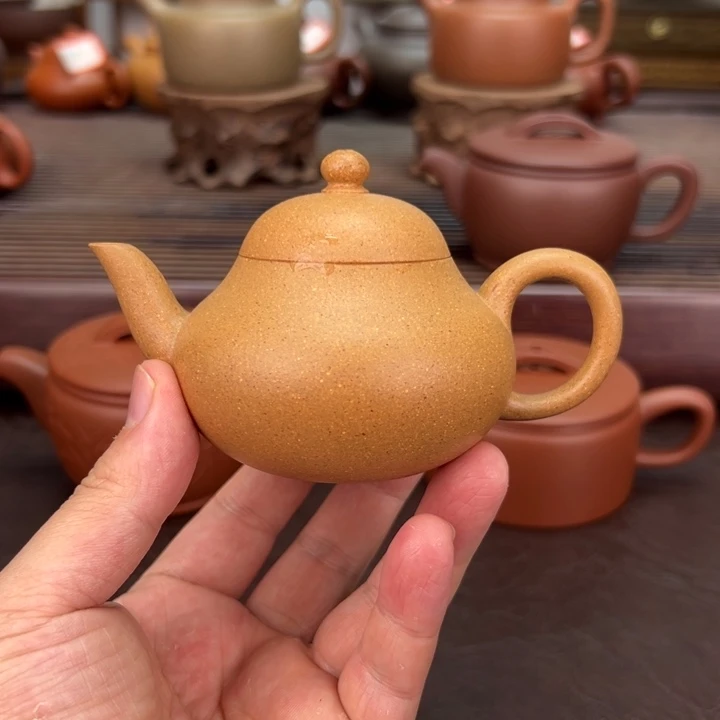 紫砂茶壶黄金段梨形 120 毫升