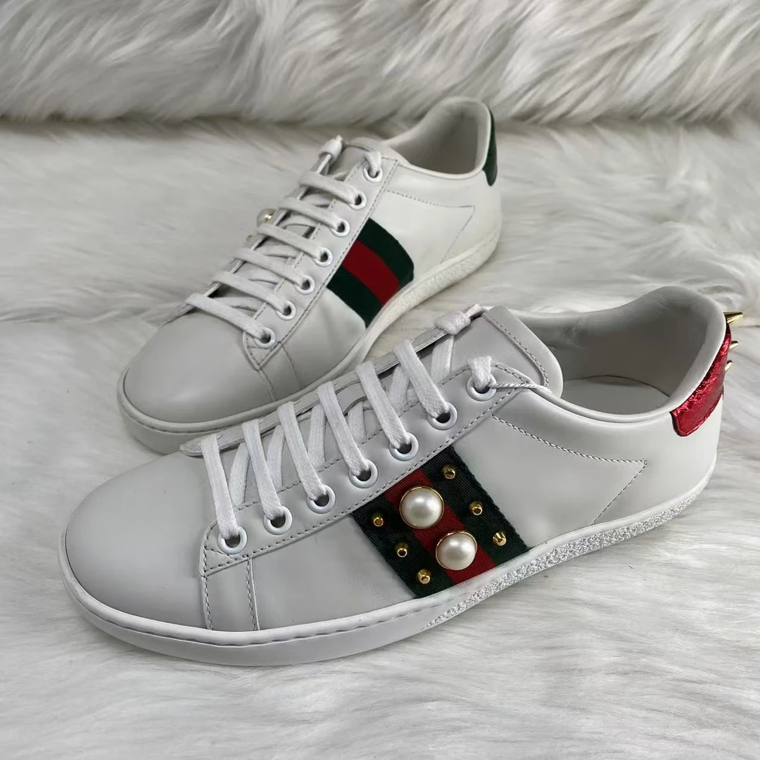 95新 GUCCI/古驰 码数多/无配件/ 白色珍珠铆钉平底时尚ACE款板鞋