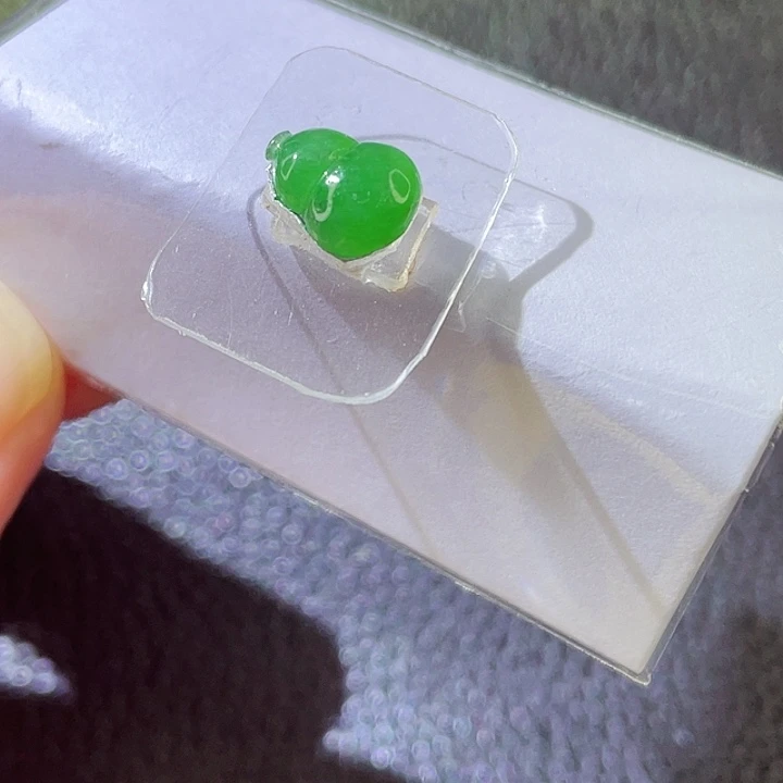 未镶嵌定制翡翠翡翠