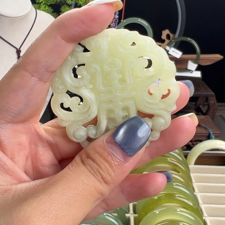 未镶嵌蛇纹石玉手镯