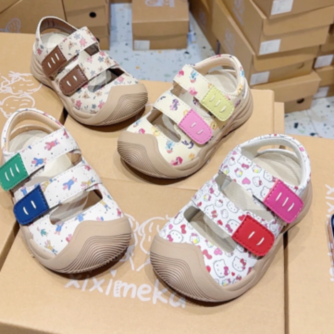 汐汐麦卡日常休闲运动卡通图案凉鞋