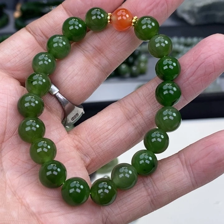 和田玉颈饰未镶嵌生**苔