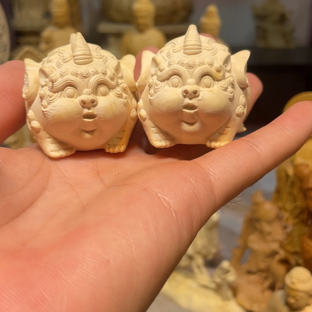 黄杨木瑕疵胖貔貅一对