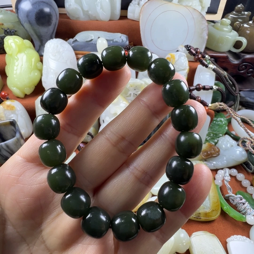 和田玉未镶嵌车挂