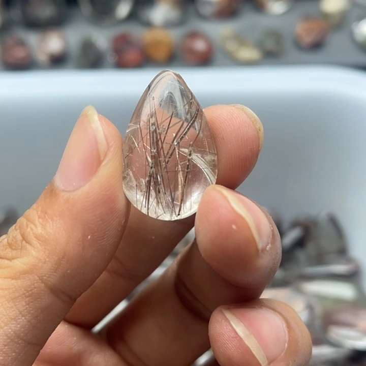 未镶嵌吊坠(赠链)水晶