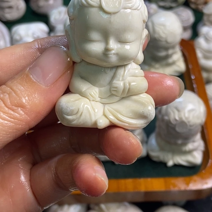 南***南配饰鹿角雕刻一个出