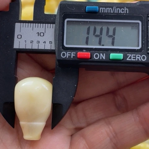【闪购商品】未镶嵌蜜蜡裸石56杂