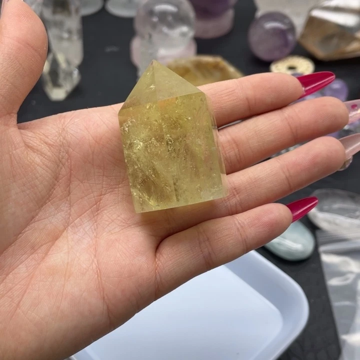 水晶31未镶嵌美****钱天然水晶