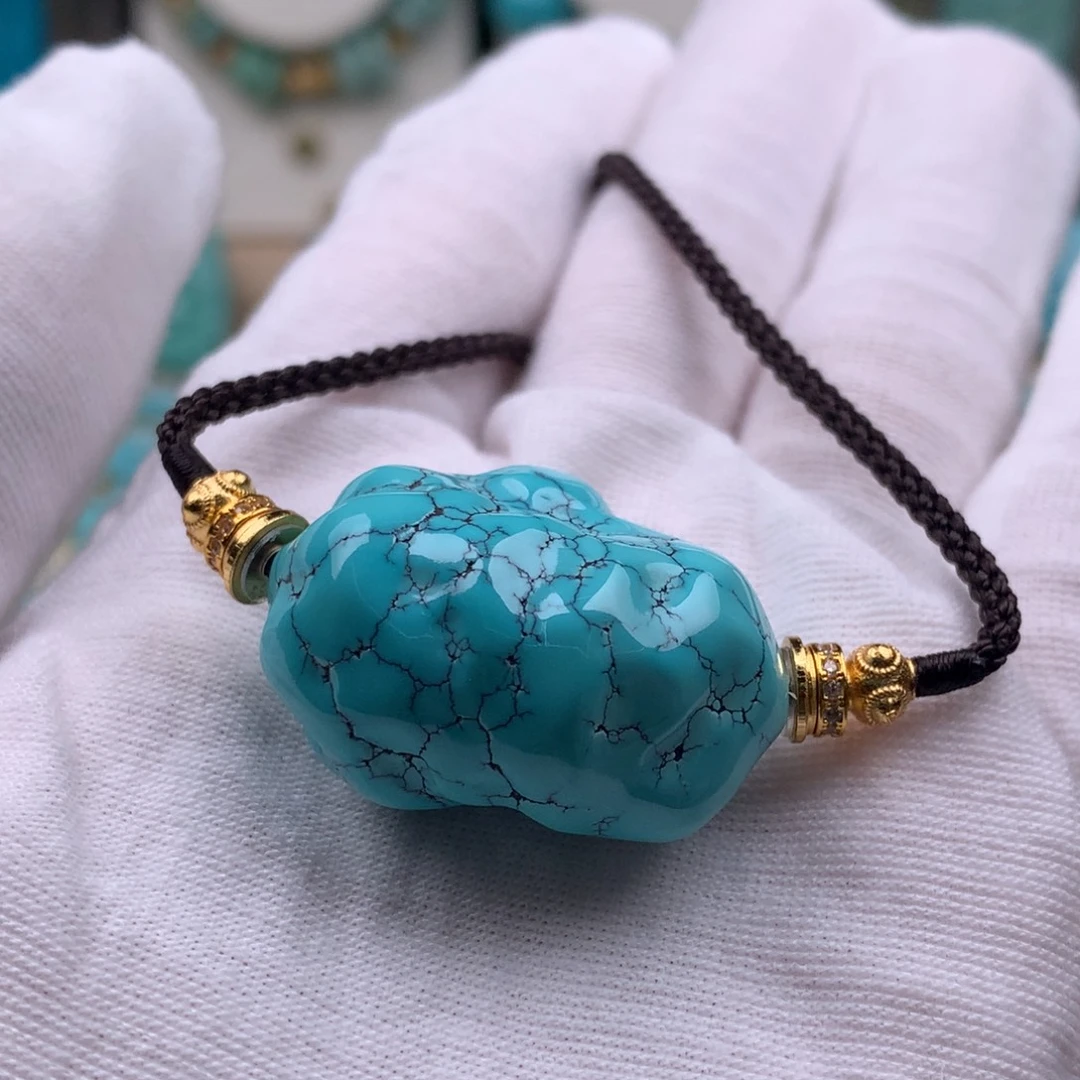 绿松石未镶嵌珠宝奇石