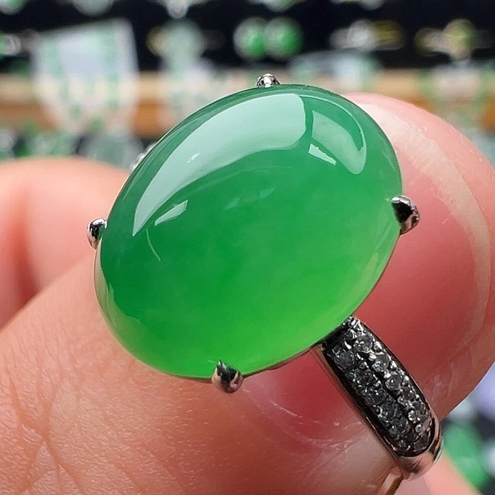 翡翠18K金镶嵌戒指蛋面11.9