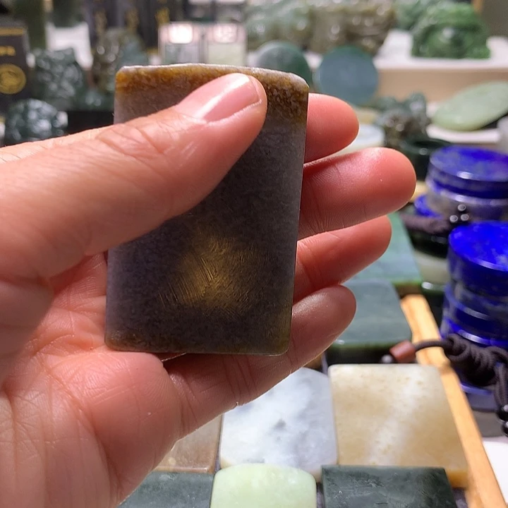 抖***者和田玉未镶嵌珠宝半成品