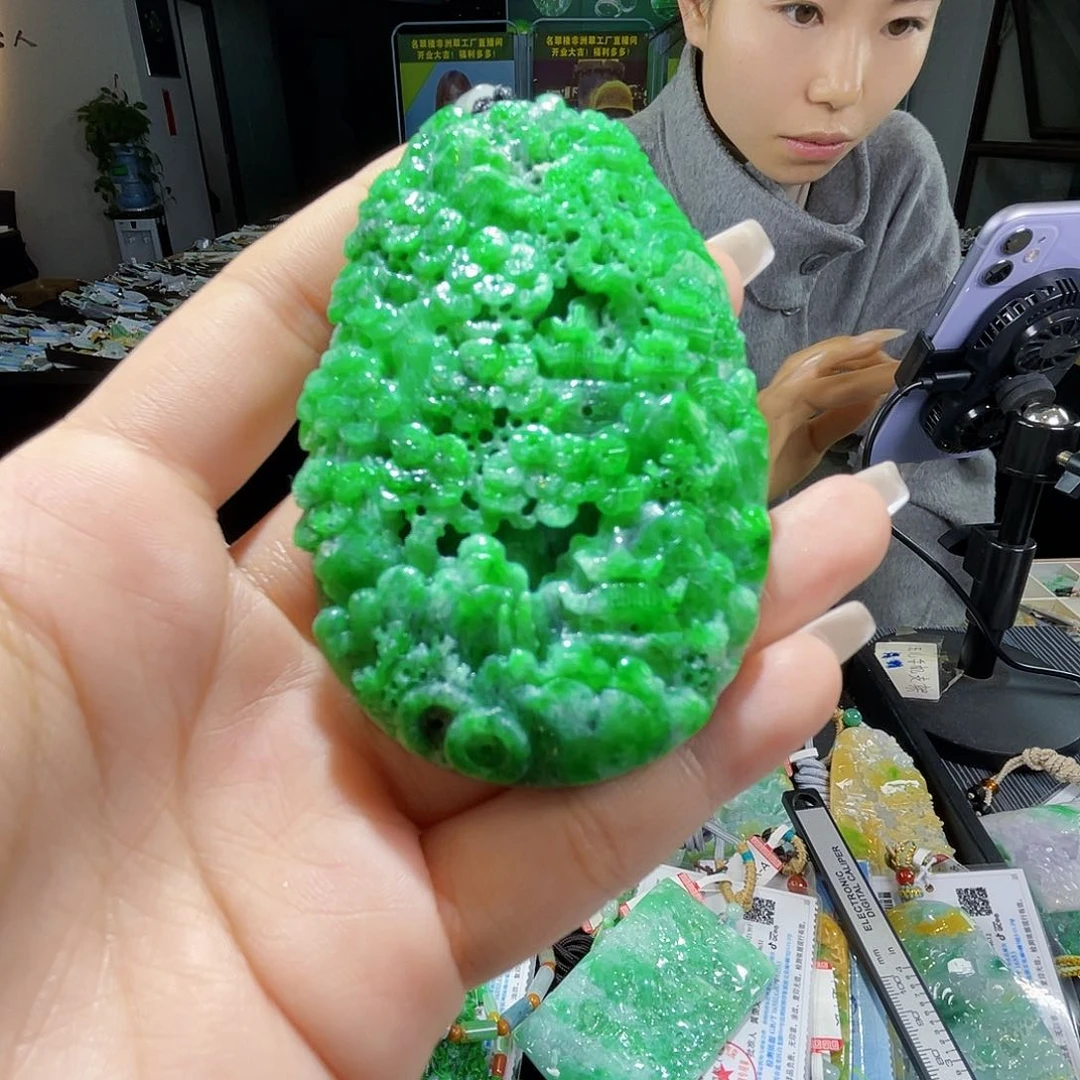 颈饰未镶嵌翡翠一