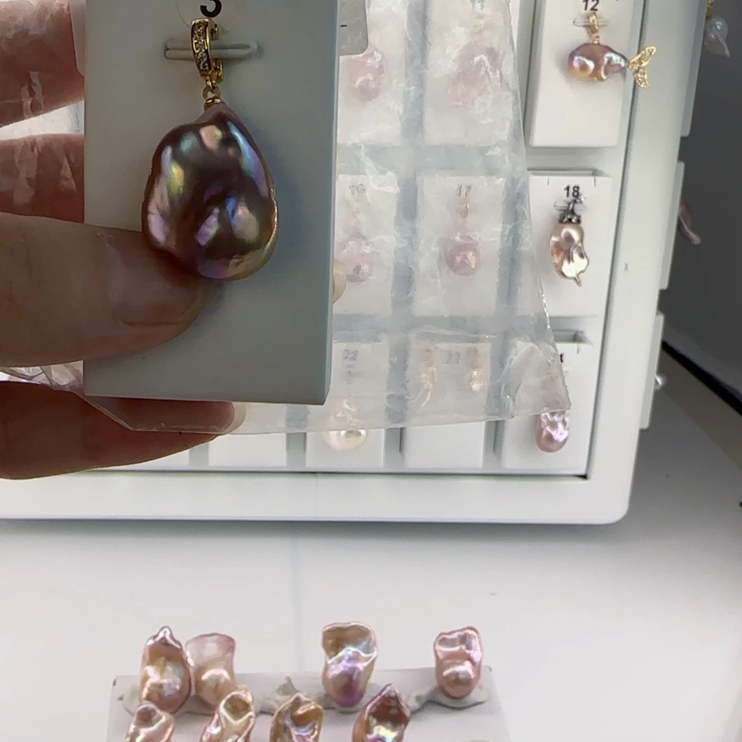 z***Z颈饰合金淡水珍珠