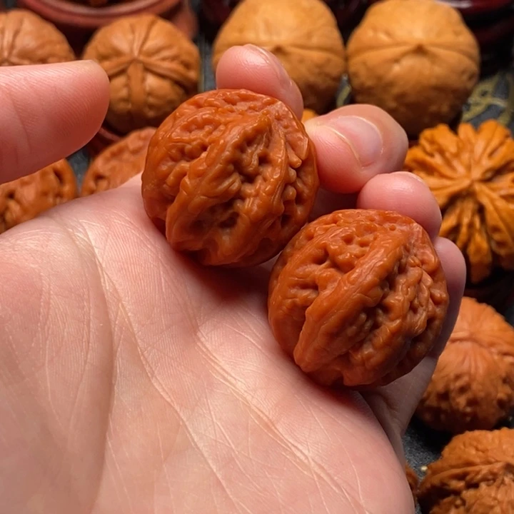 A***念文玩核桃吊坠京八棱