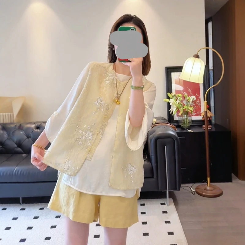 新中式女装设计感马甲穿搭一整套轻奢高级感衬衫高腰短裤三件套夏