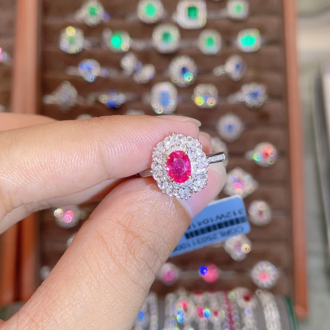 大****戒指红宝石18K金镶嵌0.85ct 无烧
