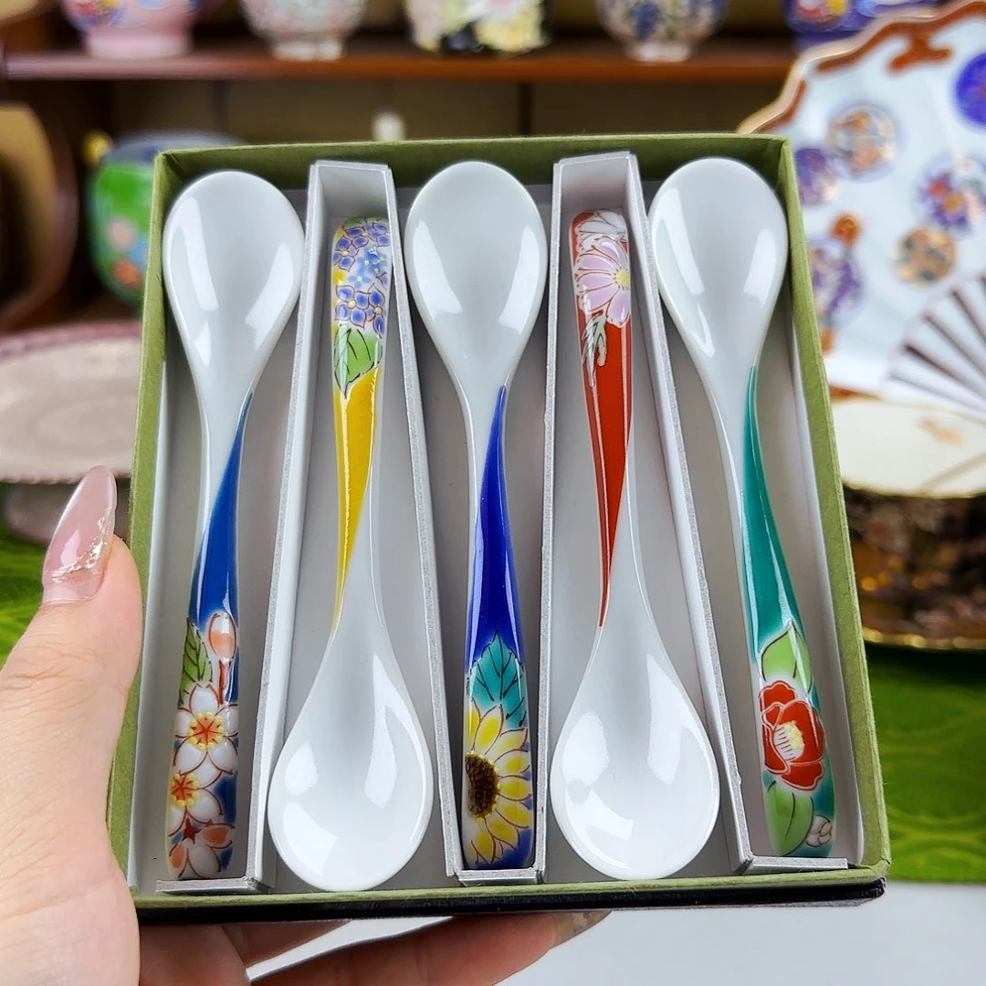 它家陶瓷真是太美啦！咖啡勺