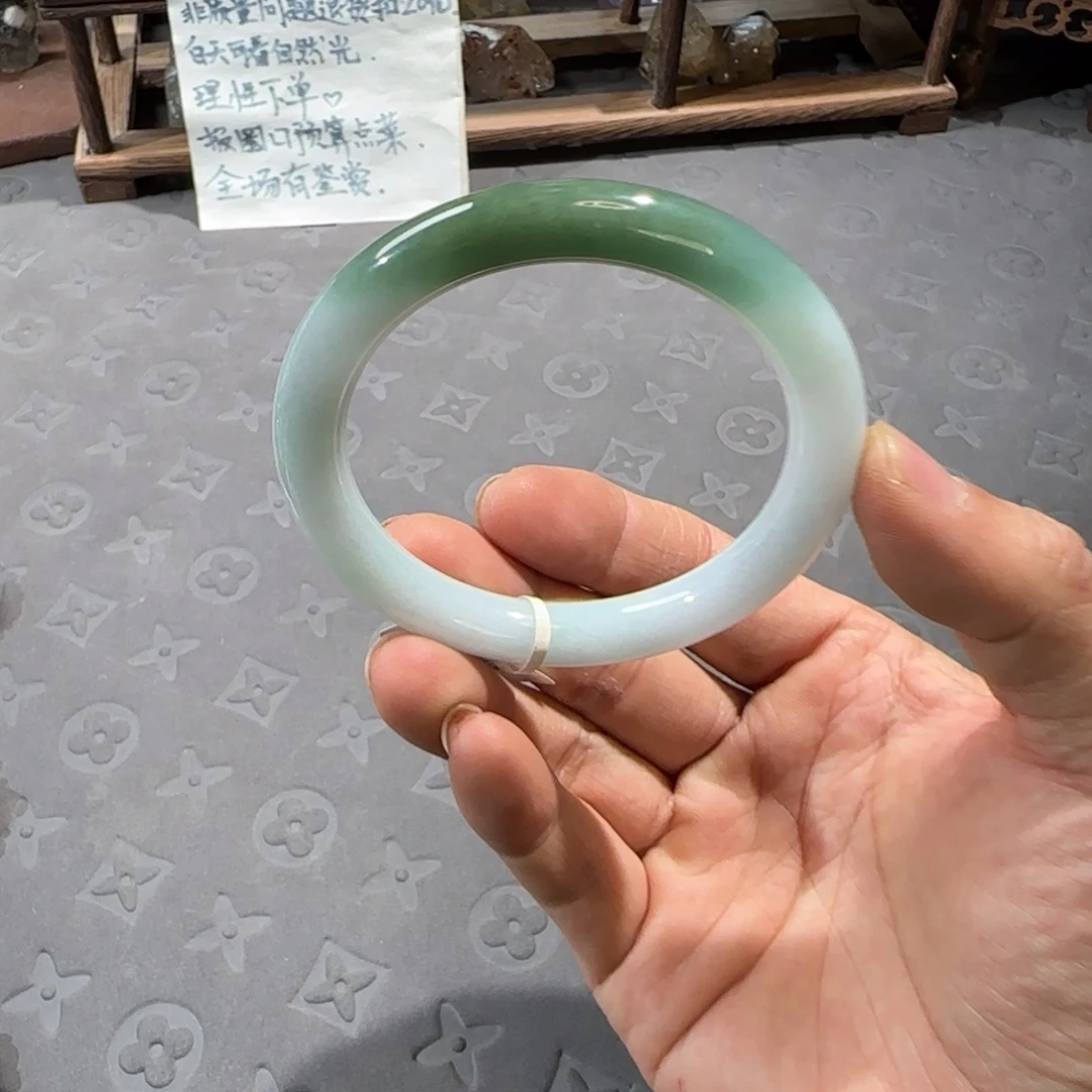 翡翠未镶嵌手镯56.2圆条