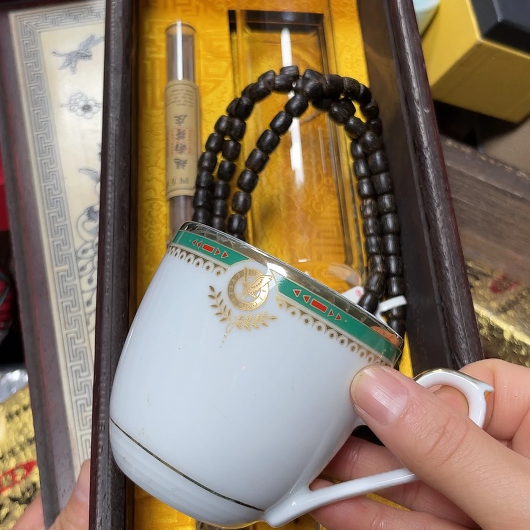 紫砂小。。。。。。。。。。。。
