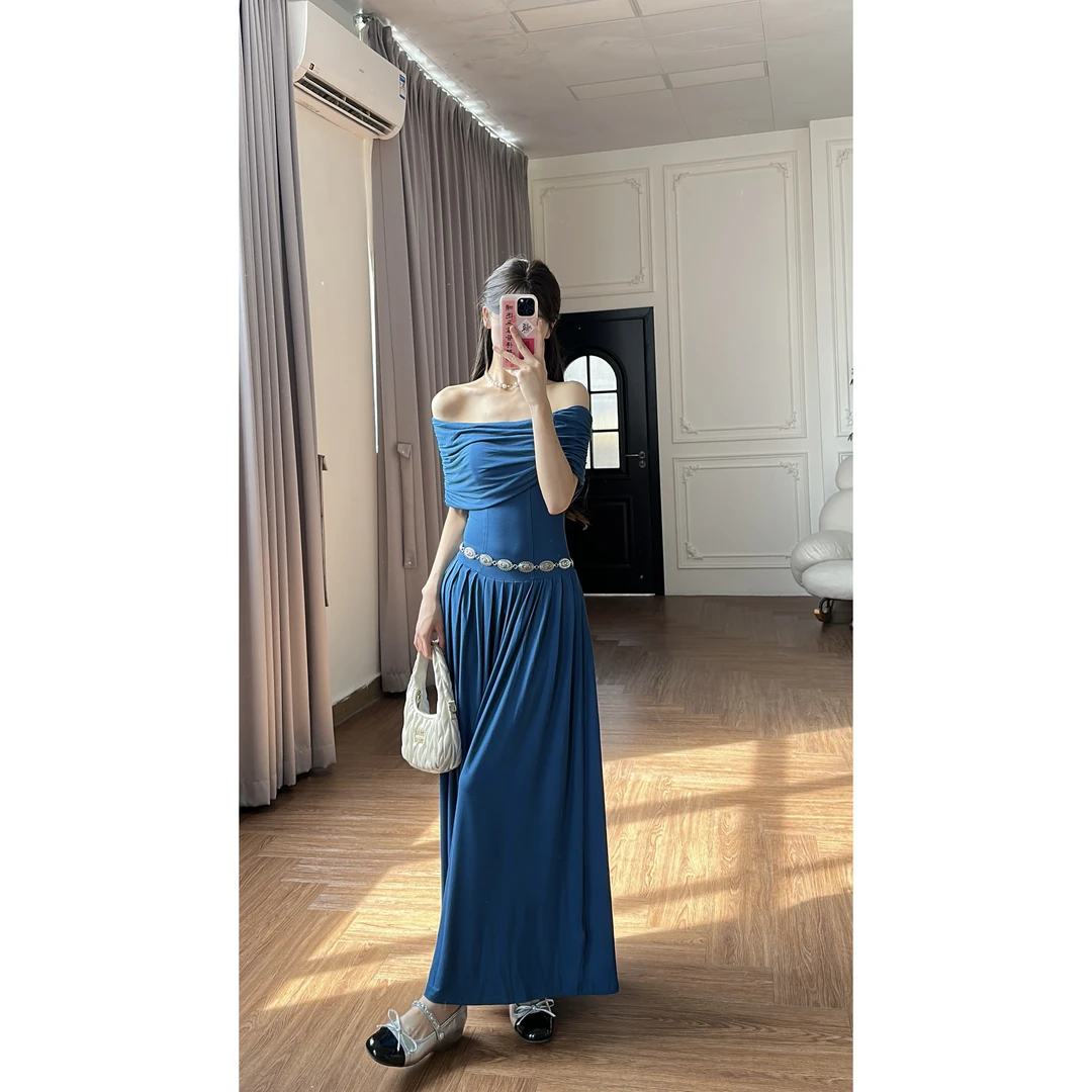 小小仟 法式高级感一字肩连衣裙女小众纯色修身显瘦仙女长裙