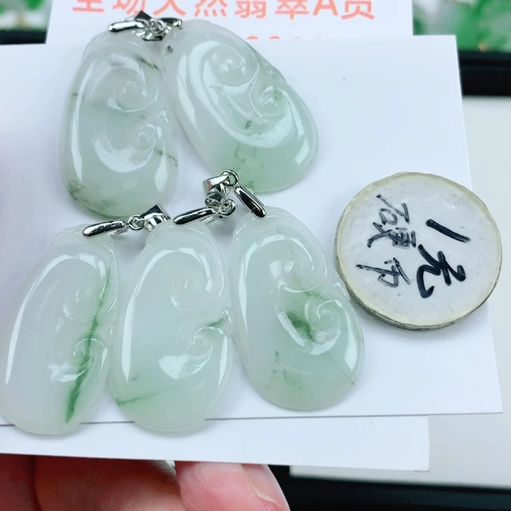 翡翠未镶嵌颈饰多样性发其1