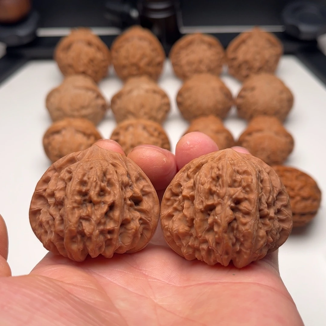 把件核桃42+平谷凹底