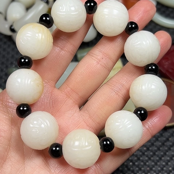 白玉菩提吊坠精选商品一物一图