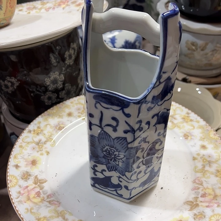 瓷片瑕。。。。。。。。。。。。。。。。