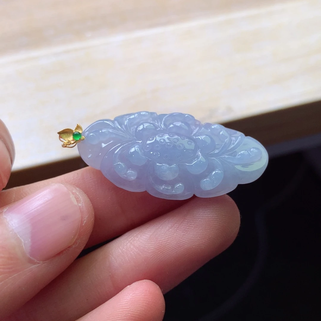 翡翠颈饰18K金镶嵌吊坠