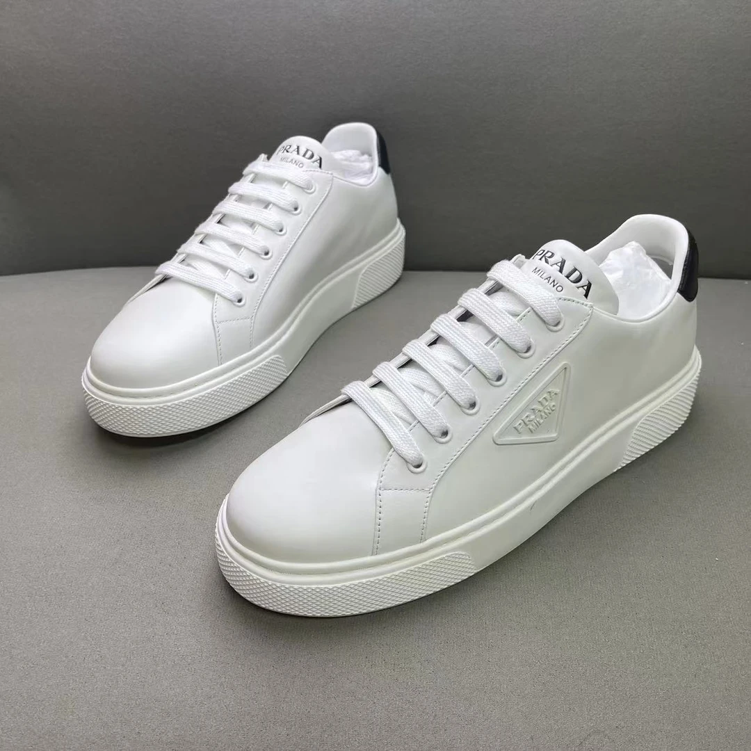 未使用 Prada/普拉达 白色皮革三角标大logo厚底板鞋 多尺码/全新