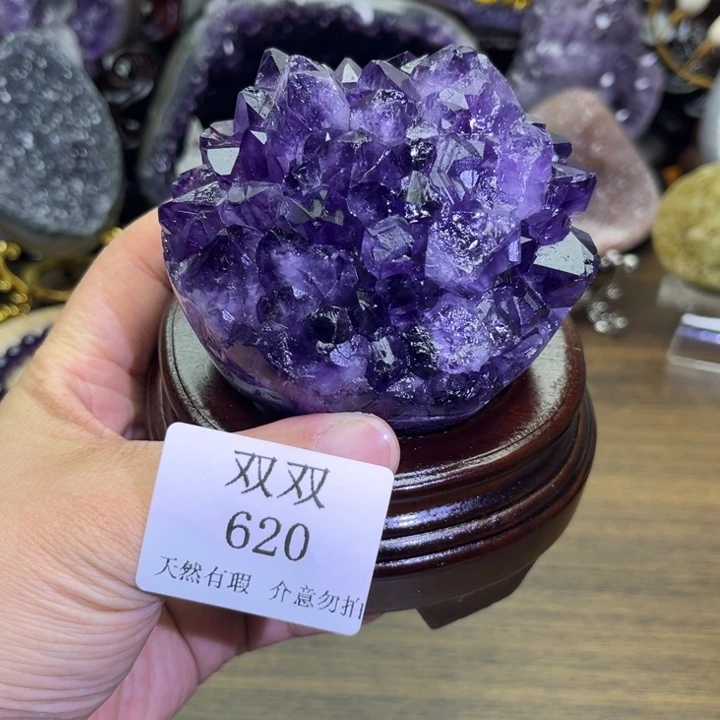 未镶嵌水晶大型摆件（非配饰）