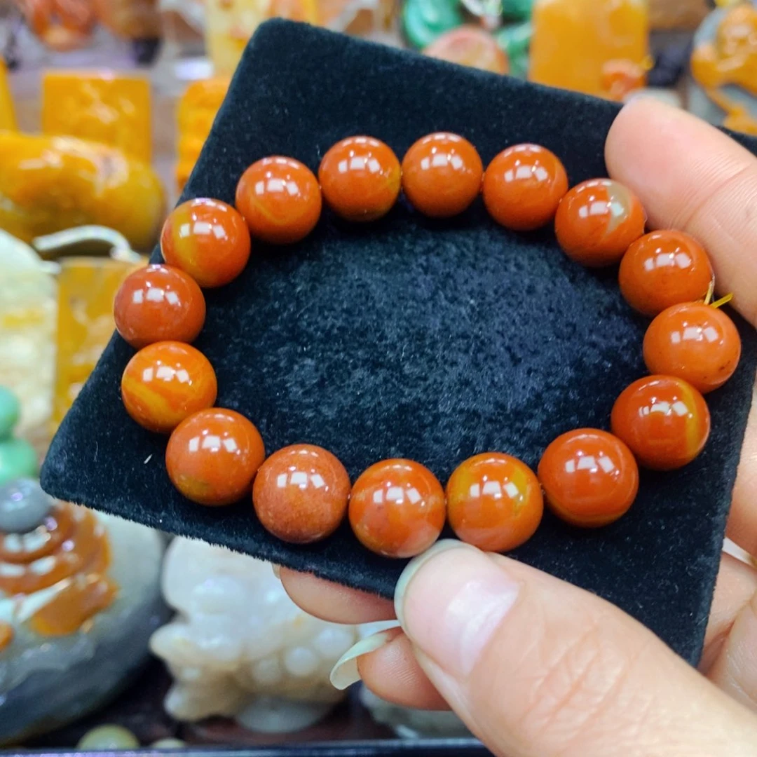 未镶嵌石英质玉（黄龙玉）颈饰