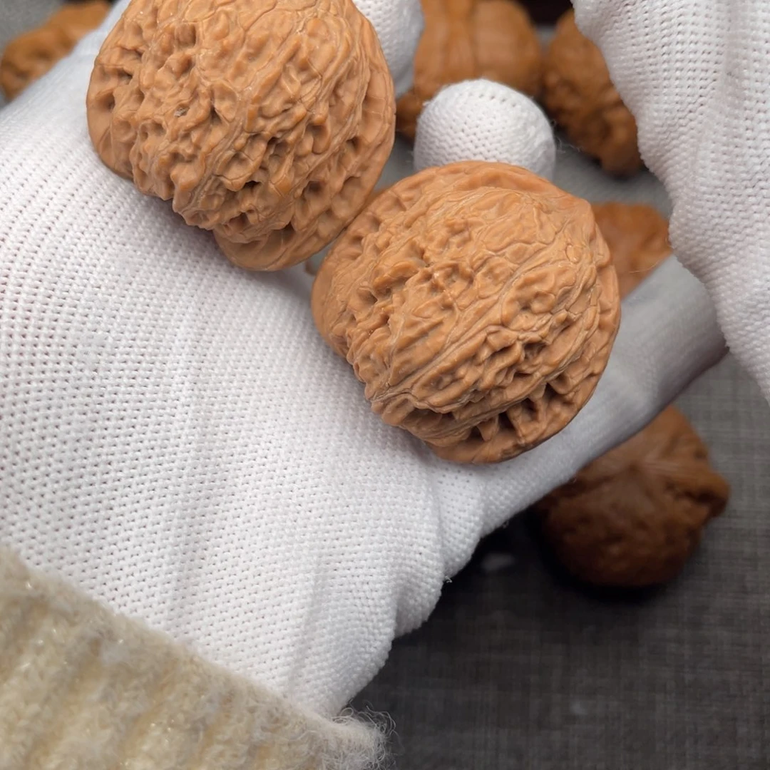 文玩核桃把件37全品平谷雕窝绣球