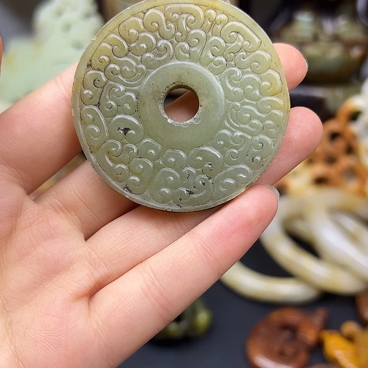 和田玉挂件未镶嵌会**猴