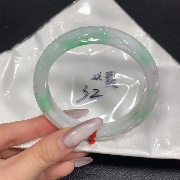 翡翠未镶嵌手镯32