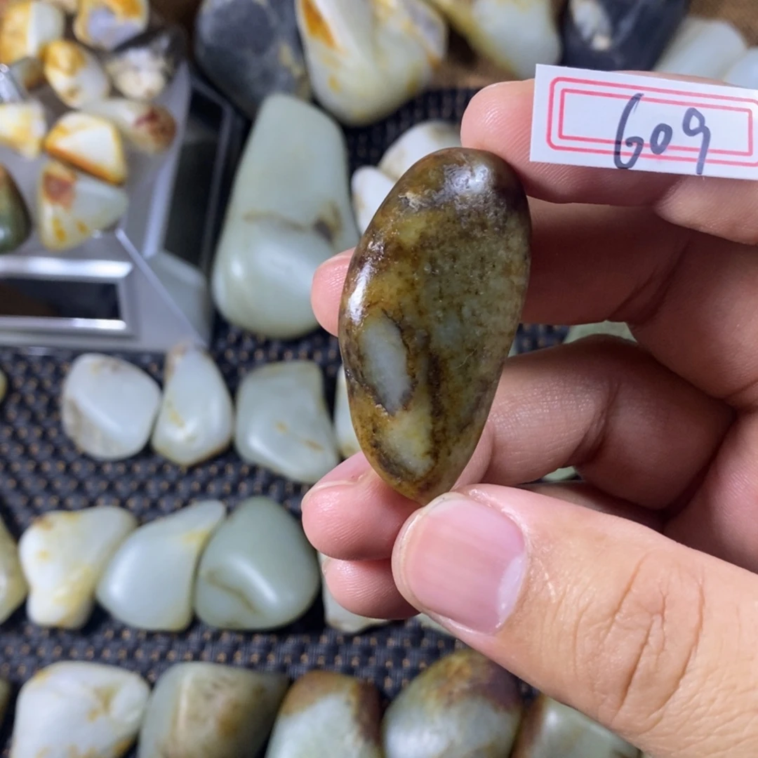 和田玉（糖玉）未镶嵌挂件