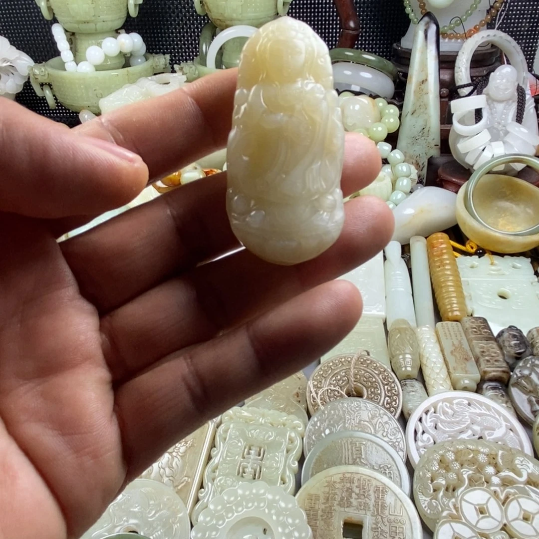 和田玉（糖玉）未镶嵌颈饰