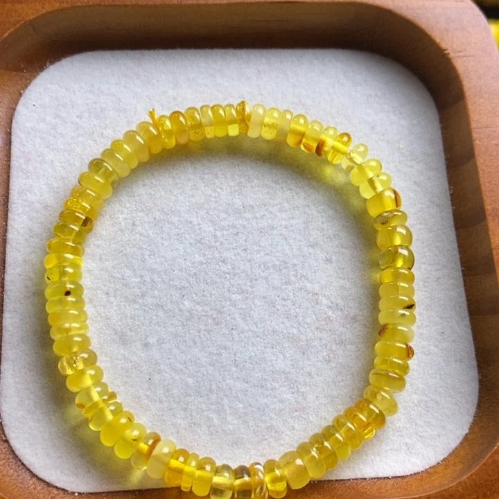 蜜蜡裸石未镶嵌尺寸5加，微瑕