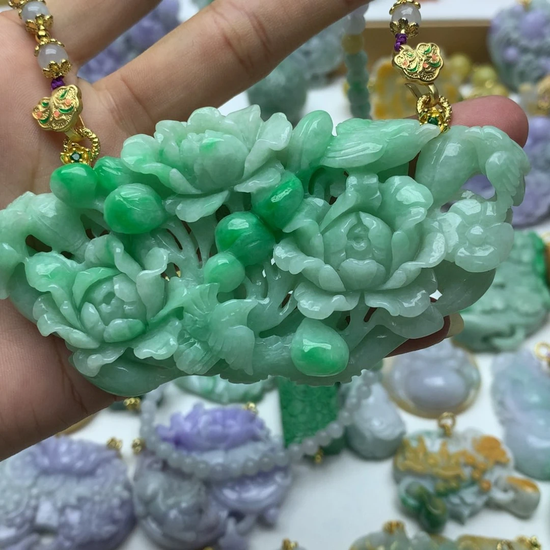 翡翠颈饰未镶嵌翡翠