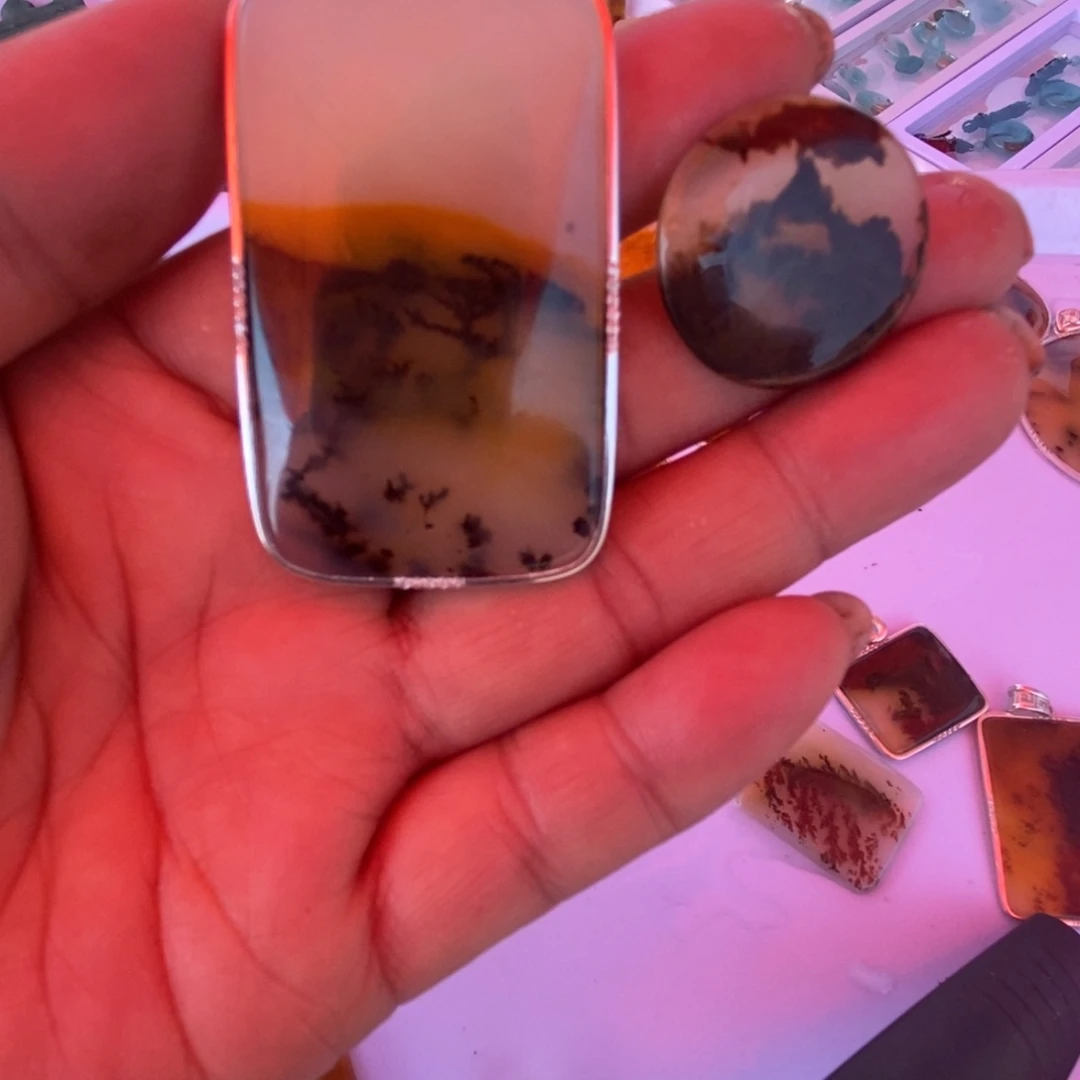 石英质玉（黄龙玉）未镶嵌手链