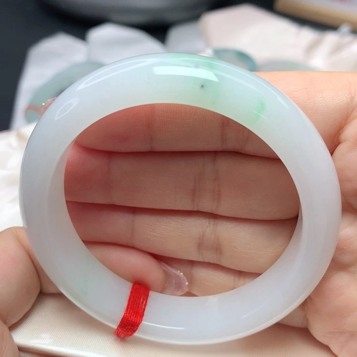 翡翠手镯未镶嵌58585959