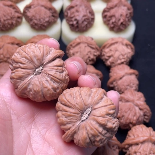 【闪购商品】把件文玩核桃南瓜墩边42