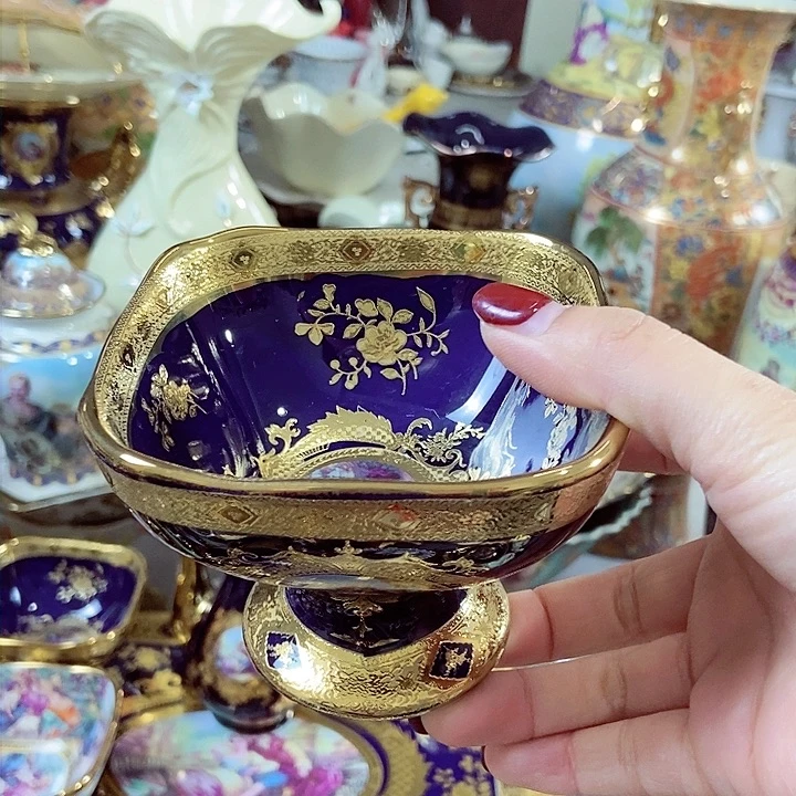 碗微瑕…………………………………………