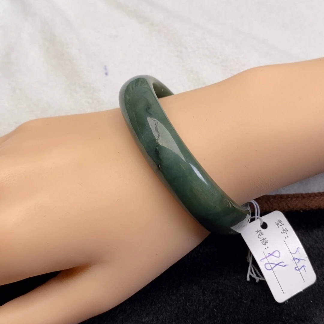 翡翠未镶嵌手镯（圆镯）13658056