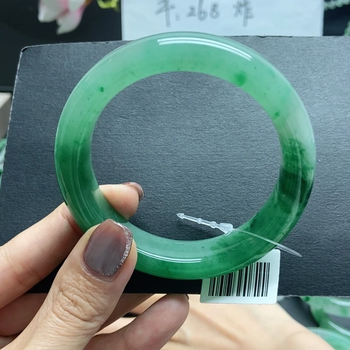 石英质玉手镯未镶嵌黄*雪