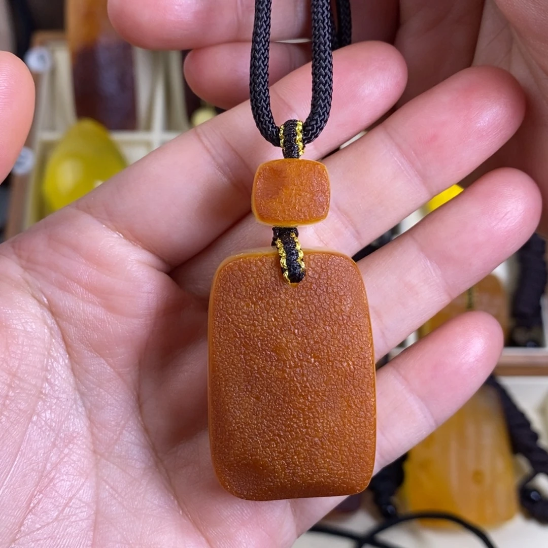 蜜蜡未镶嵌裸石大漠